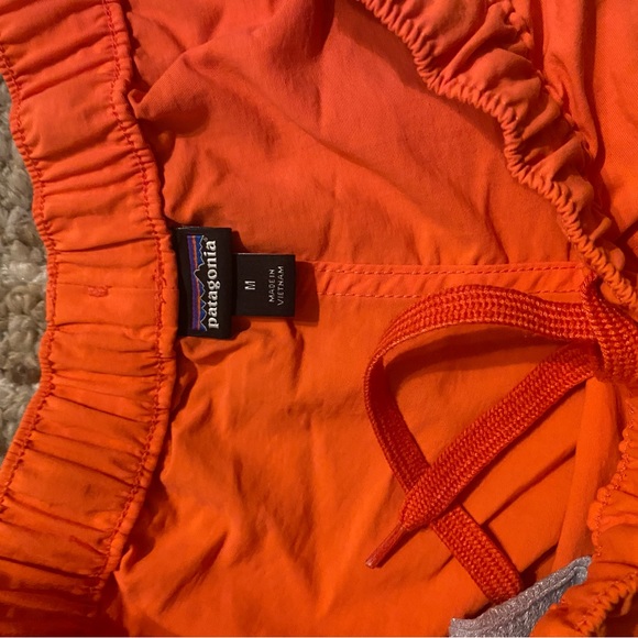 Women’s Patagonia Shorts 2.5 inch inseam - Picture 3 of 5